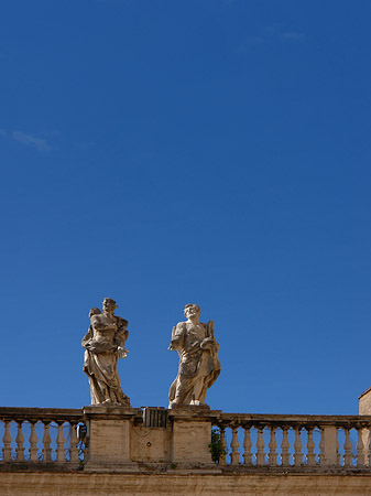 Statuen am Petersplatz - Vatikanstaat