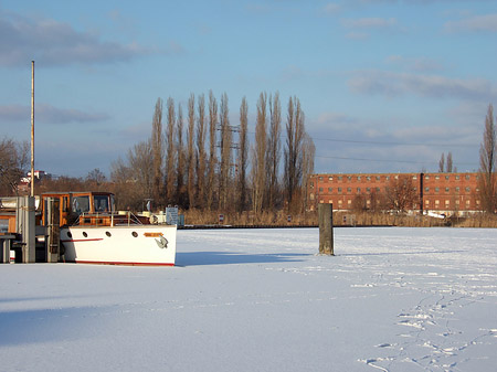 Schiff im Eis - Berlin (Berlin)