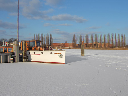 Schiff im Eis - Berlin (Berlin)