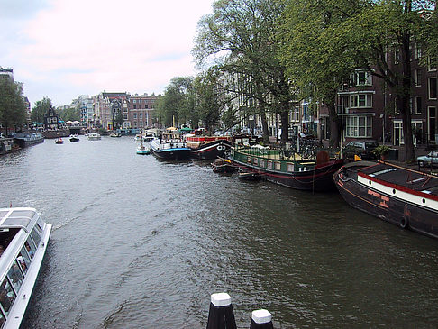 Boote im Kanal - Niederlande (Amsterdam)