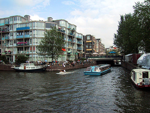 Boote im Kanal - Niederlande (Amsterdam)